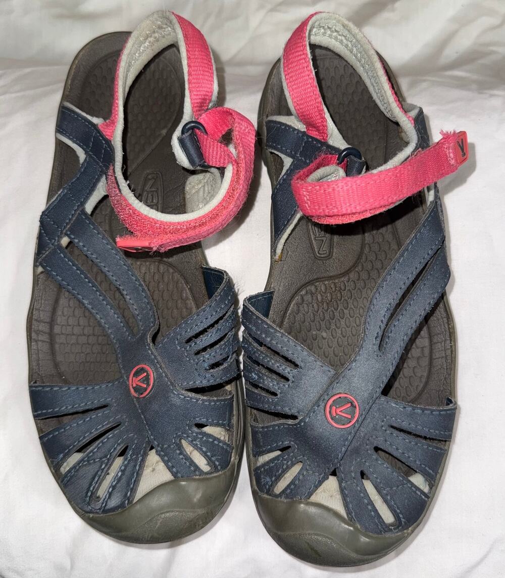 KEEN Rose Girl's Hiking Sandals Closed Toe Water Shoes Blue Pink Size 5Y